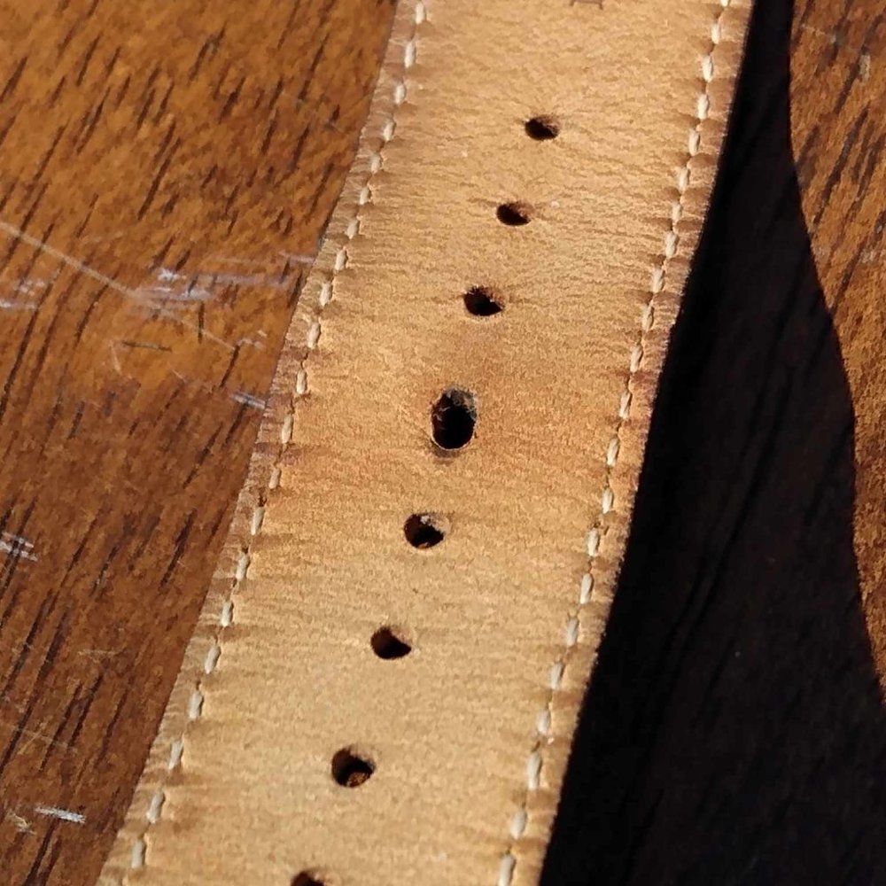 Mens or Womens Coach Watch with Leather Striped Band Running - Picture 5 of 10